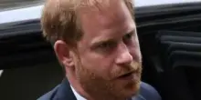 «Harry non tornerà mai a vivere nel Regno Unito: non lascerà la sua nuova vita con Meghan. Carlo vuole vedere Archie e Lilibet»