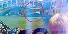 Turista morì schiacciato in gondola da un vaporetto a Venezia, alla famiglia un risarcimento di 4 milioni