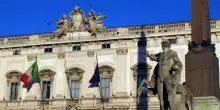 Madre "intenzionale" ha diritto al congedo di paternità nelle coppie di donne: la storica sentenza della Corte costituzionale