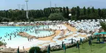 Gallipoli, morto il bimbo di sette anni caduto nella piscina di un acqua park. Era in vacanza con la famiglia