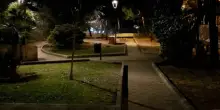 Bari ostaggio delle baby gang, chiesto il pizzo per uno spettacolo: «Volete ballare qui? Allora pagate». Il lancio di petardi e la paura
