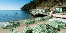Le Carillon Beach Club, il lusso a Portofino firmato Dolce&Gabbana: dalla spiaggia al ristorante, i prezzi per una giornata da sogno