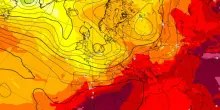 Caldo record in Italia, ondate di calore in crescita: da Palermo a Bologna ecco i bollini rossi e arancioni