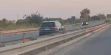 Contromano in auto sulla Lecce-Gallipoli tornando dalla discoteca: la roulette russa di 5 ragazzi fermata (per caso) dai Carabinieri