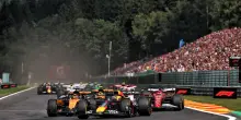 GP di Spa, gara sprint: Verstappen beffa le due McLaren, Leclerc quarto, ma lontano dal podio