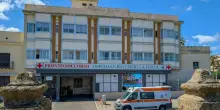 Bambina di 11 anni muore a Palermo, portata in ospedale con vestiti intrisi di benzina e segni di violenza sul corpo