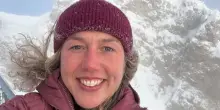 Laura Dahlmeier, campionessa di biathlon travolta da una frana in Pakistan: soccorsi difficili, si teme per la sua vita
