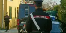 Morta schiacciata dall'armadio crollato, Teresa Di Fiore trovata in casa dai vicini: era lì da almeno una settimana