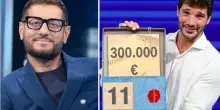 Enrico Papi, la frecciatina a Stefano De Martino: «A Sarabanda i concorrenti sono preparati. Con i pacchi ci vuole solo fortuna»