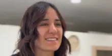 Gaia Mangolini morta con il parapendio a 24 anni, la vela si è accartocciata per una «folata di vento»