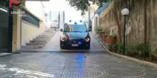 Aggredisce la moglie colpendola alla testa e simula una rapina: 70enne arrestato per tentato omicidio. La donna è gravissima