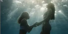 Aurora Ramazzotti e Michelle Hunziker, le foto sott'acqua celebrano il loro legame: «Un mare infinito di amore»