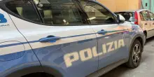 Donna precipita dal secondo piano di un hotel a Cinisello Balsamo: ricoverata in codice rosso. Indaga la polizia, è giallo