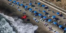 «Spiagge vuote? Non è colpa nostra, la gente non ha soldi e taglia sulle vacanze. Il Governo vuole confiscarci tutto»