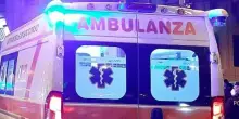 Incidente in Sicilia, morta una bambina: Carlotta aveva solo 2 anni. Feriti i genitori, lo schianto con un minivan