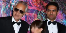 Botulino, Amos Bocelli in ospedale (accompagnato da papà Andrea) per un malore dopo un panino: come sta