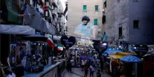 Cosa fare a Napoli a Ferragosto: un viaggio ?immersivo? tra tuffi, sport acquatici e il trekking urbano