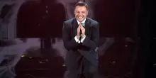 Tiziano Ferro verso Sanremo 2026: L'idea di Carlo Conti, la polemica con Fiorello, il cambio della casa discografica. Cosa sappiamo