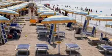Caro estate, volano i prezzi dei pacchetti vacanza e dei voli: ecco tutti i rincari