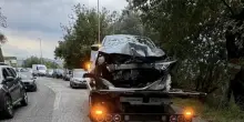 Auto si schianta contro un albero, bambina di 9 mesi in gravi condizioni. Nell'incidente ferita anche la mamma