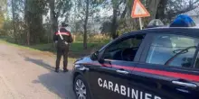 Pontinia, trova i ladri in casa e spara: bandito ferito e arrestato, imprenditore denunciato per lesioni