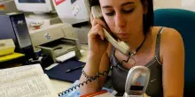 Telemarketing, stop alle finte chiamate dall'Italia da martedì: cosa cambia davvero e quali rischi ancora