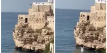 Si tuffa in mare dalla scogliera a Polignano, morto un 23enne: era in vacanza in Puglia