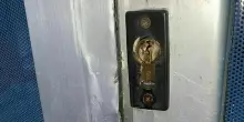 La colla nella serratura della porta: come funziona l'ultima tecnica dei ladri rubare in casa