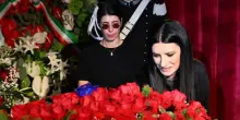 Pippo Baudo, da Laura Pausini a Giorgia le lacrime alla camera ardente. «Ci ha regalato un sogno». Morandi: «Mi aiutò quando ero in difficoltà»