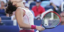 Jasmine Paolini sconfitta a Cincinnati da Iga Swiatek 7-5, 6-4: «Io arrivata in finale senza coach»