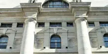 Più Btp italiani e meno bond Ue nei portafogli esteri