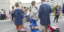 Napoli, bimba bocciata in prima elementare ma dopo il ricorso al Tar la scuola ci ripensa. I genitori: «Abbiamo vissuto un inferno»
