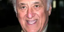Jerry Adler, morto Hesh della serie "I Soprano": il primo ruolo da attore a 60 anni e il debutto accanto a Julie Andrews