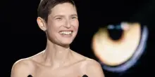 Bianca Balti: «La diagnosi di tumore un anno fa, potrebbero essere i miei ultimi giorni. Le ovaie? Non le ho rimosse perché volevo altri figli»