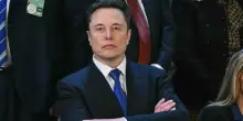 Elon Musk porta in tribunale il ?cartello? Apple-Open AI, cosa succede? Dietro lo scontro la leadership sugli algoritmi