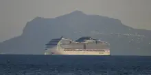 Napoli, la Msc World Europa riparte verso Messina