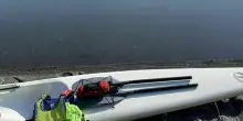 Simula la sua morte in kayak per andare all'estero dall'amante, condannato a 89 giorni di carcere con maxi-multa per ripagare le ricerche del corpo
