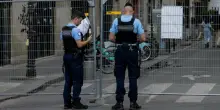 Francia, auto sulla folla dopo una lite in un locale: un morto e 5 feriti gravi