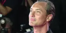 Jude Law è Putin nel film "Il Mago del Cremlino" a Venezia 2025: «Paura? Non ho pensato a ripercussioni». Trama e cast