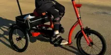 Ladri rubano il triciclo ortopedico a una bambina disabile, l'appello del padre: «Siete dei miserabili. Qualcuno mi aiuti a ritrovarlo»