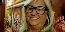 Silvana Damato, un vicino di casa ha visto un uomo misterioso entrare in casa: «Aveva un maglione grigio, capelli molto lunghi e barba folta». C'è l'identikit