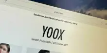 Yoox licenzia 211 dipendenti in Italia, la rivolta dei sindacati: «Cacciati su due piedi, famiglie nel panico»