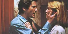 American Gigolò, stasera in tv il film con Richard Gere che fece esplodere il mito di Giorgio Armani: gli abiti storici, la trama, il cast e dove vederlo