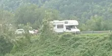 Tir travolge furgone Anas che soccorre camper in panne, morta bambina di 8 anni in viaggio con la famiglia sulla E45