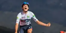 Giulio Pellizzari, alla Vuelta la prima vittoria in carriera: chi è, caratteristiche teniche e passioni del nuovo talento azzurro del ciclismo