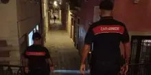Coppia di turisti ebrei accerchiati e picchiati da 10 uomini con rottweiler, urlavano: «Free Palestine»