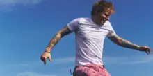 Ed Sheeran, il nuovo album ?Play? del ragazzo con la chitarra che non voleva essere cool (e che si trasferisce negli Usa)