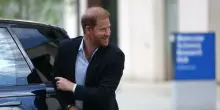 Harry a Kiev, visita a sorpresa: «Ho ricevuto il via libera da Meghan e dal governo Gb»