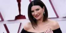 Laura Pausini: «L'insicurezza? L'ho sfogata con la musica. Facevo le diete fai-da-te, nella vita bisogna eliminare le persone tossiche»