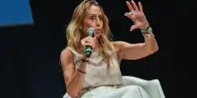 Arianna Meloni: «Mia sorella Giorgia premier per merito, da bambine abbiamo rischiato di morire. Lollobrigida? Ministro eccellente»